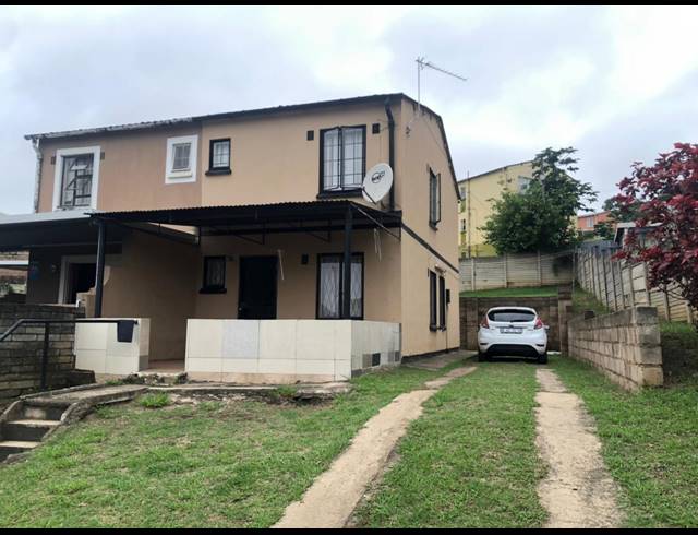 3 BEDROOM FREEHOLD RENTED IN NEWLANDS EAST